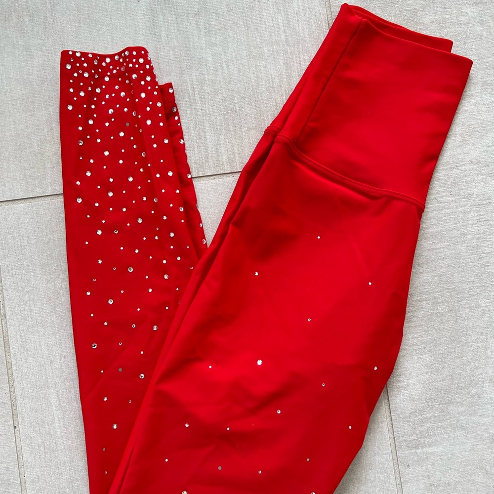 BEACHRIOT SPORT LEGGINS RED WITH RHINESTONES IN GREAT CONDITION